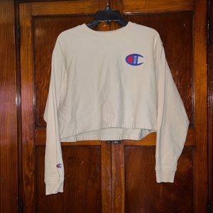 cropped sweatshirt